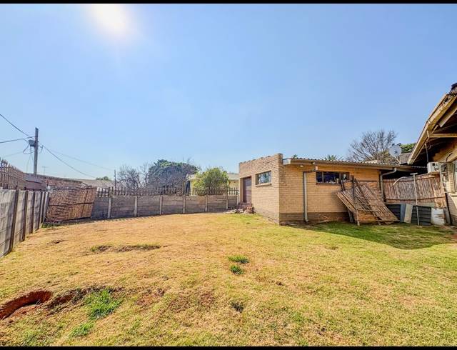 3 BEDROOM HOUSE FOR SALE IN BRENTHURST